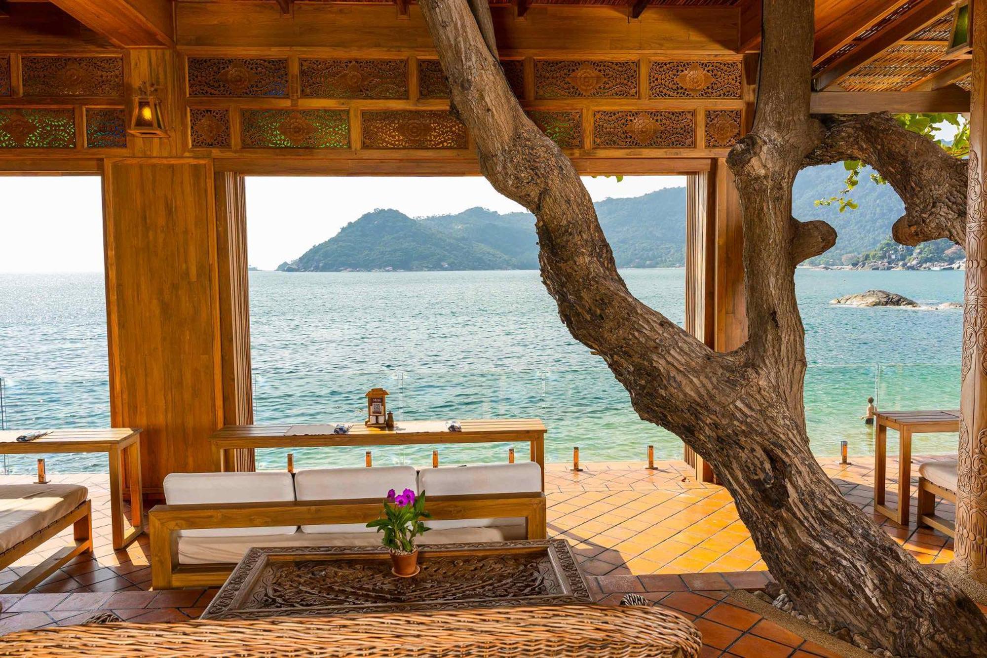 Santhiya Koh Phangan Resort And Spa 외부 사진 View of the beach from the resort
