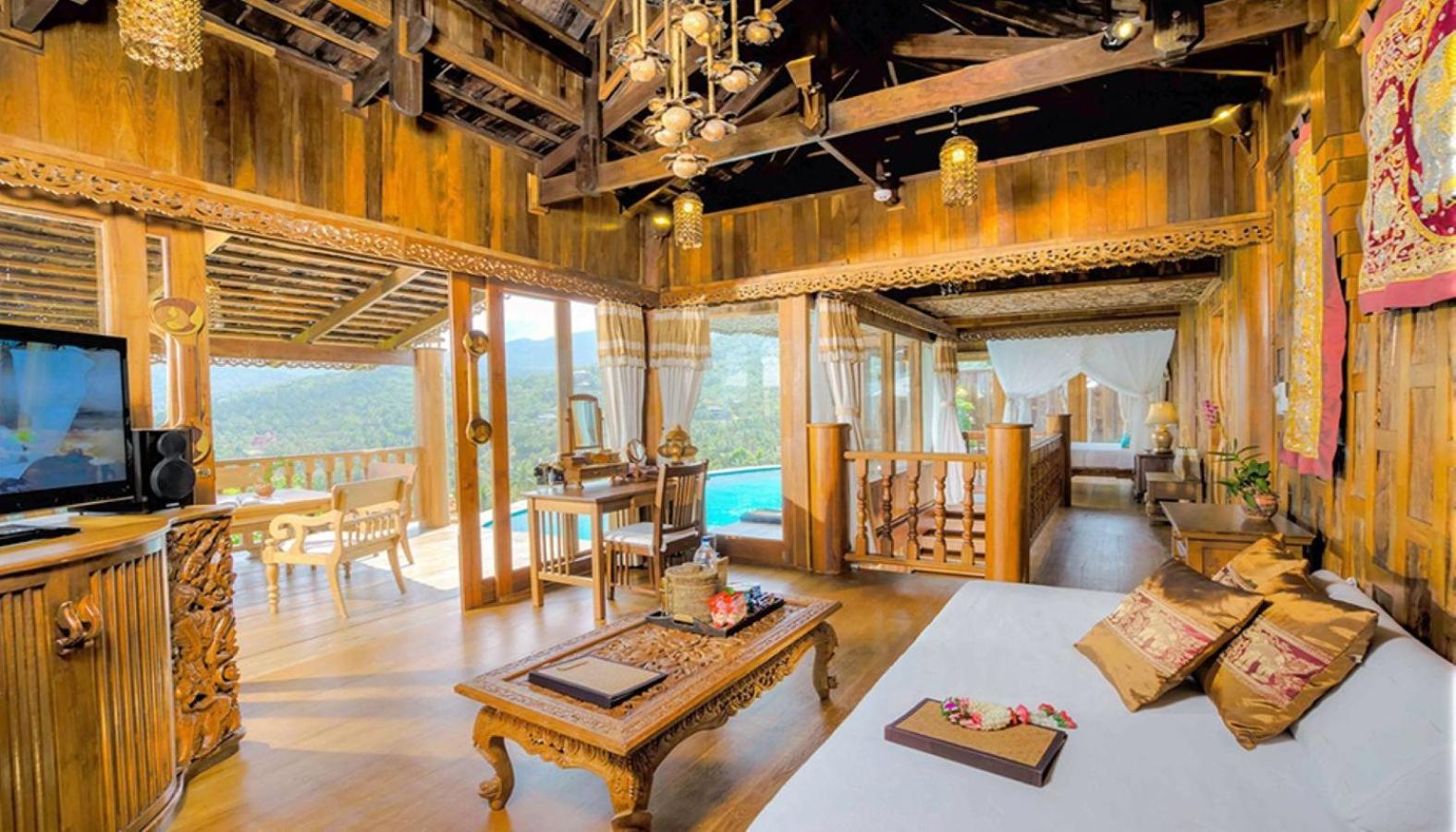 Santhiya Koh Phangan Resort And Spa 외부 사진 Interior of a traditional Thai house